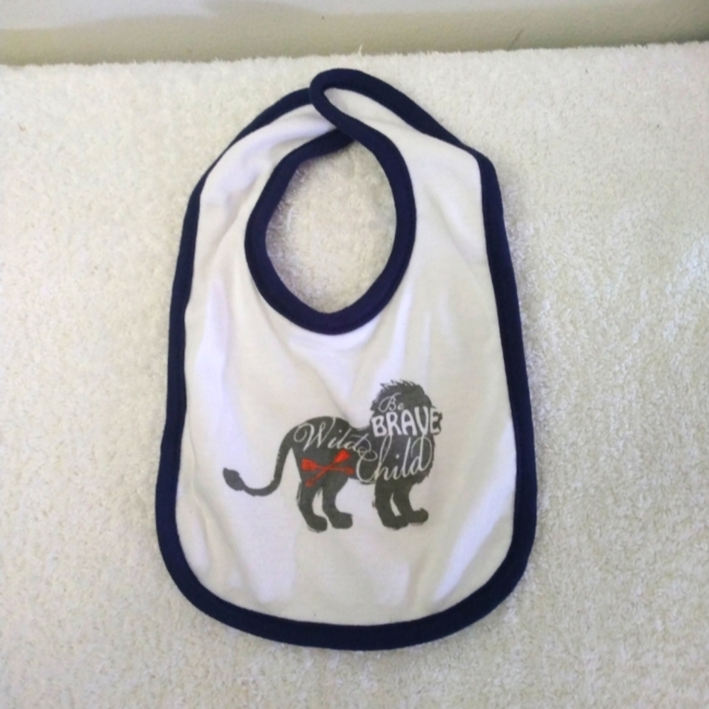 3/$10 🌟 NWOT Yoga Sprout Baby Bib "Be Brave Wild Child" Lion